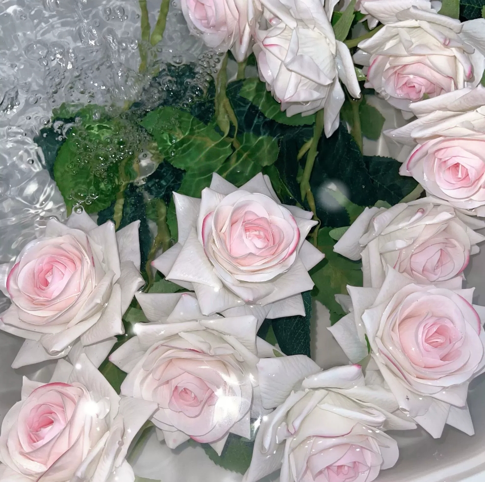Artificial Rose Bouquet – Realistic "Real-Touch" Feel – Home Decor & Floral Arrangement