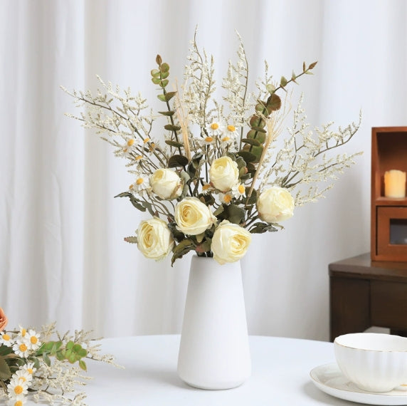 Rose and Daisy Bouquet, Artificial Dried Flower Bouquet, Suitable for Living Room, Dining Room, and Tea Room