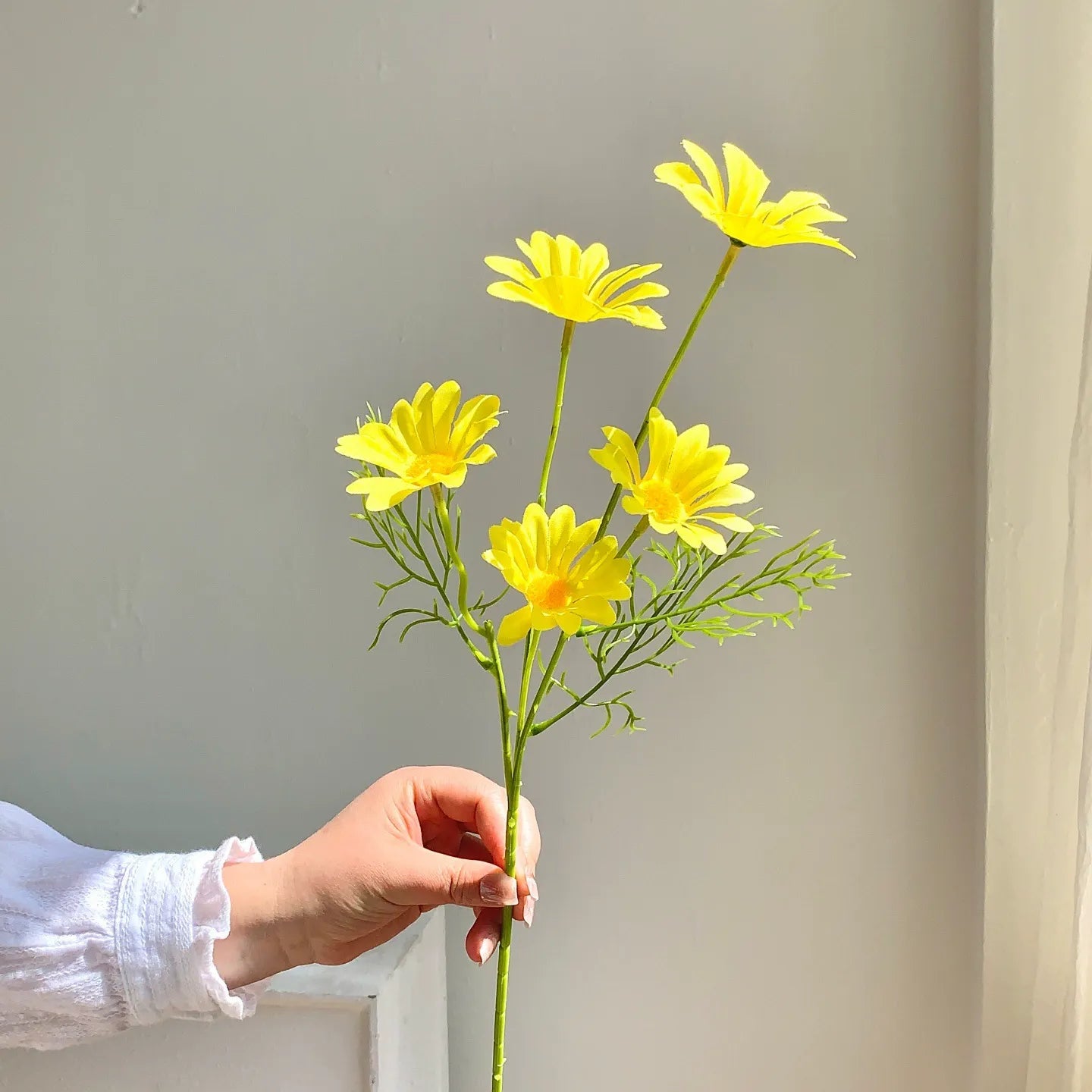 Artificial Chamomile / Daisy Flowers